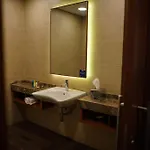 호텔 Doubletree By Hilton 트라존