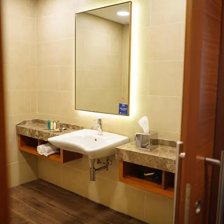 Doubletree By Hilton Szálloda Trabzon