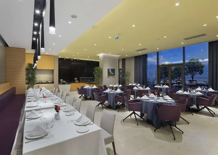 Ξενοδοχείο Doubletree By Hilton 5*