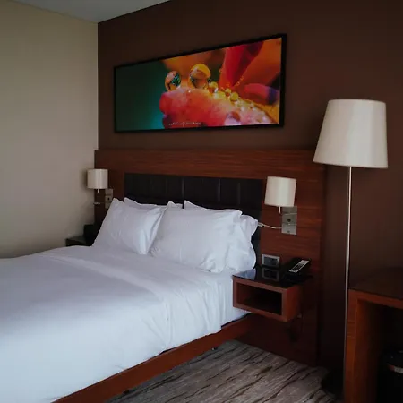 Отель Doubletree By Hilton