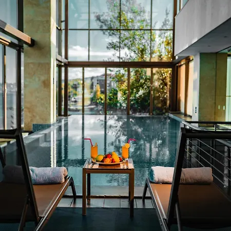 Doubletree By Hilton Hotel